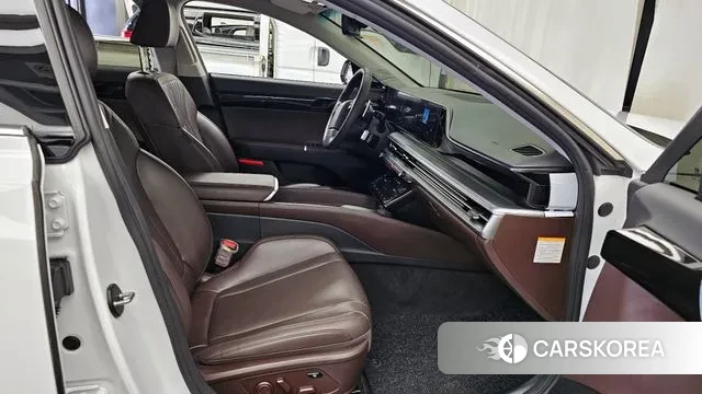 Hyundai Grandeur Hybrid (GN7) 2023 Белый из Кореи, фото 2