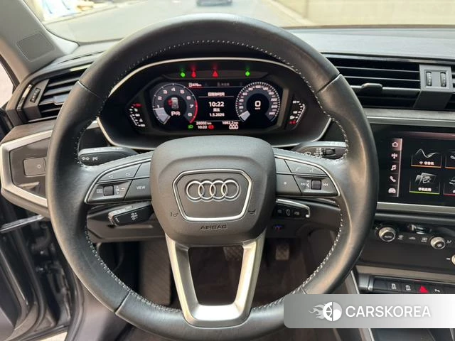 Audi Q3 2022 Темно-серый из Китая, фото 2
