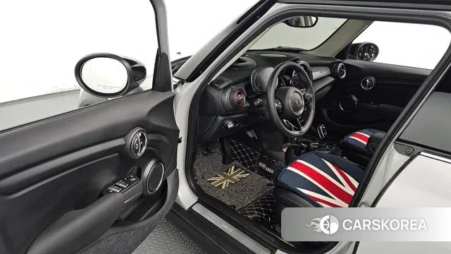 Mini Cooper 2021 Серебристо-серый из Кореи, фото 2