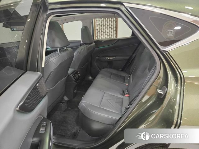 Lexus NX350h Second generation 2025 Темно-зеленый из Кореи, фото 2