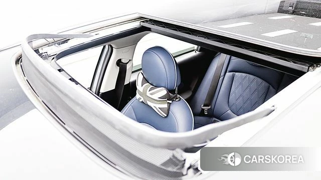 Mini Cooper Clubman 2023 Серебряный из Кореи, фото 2