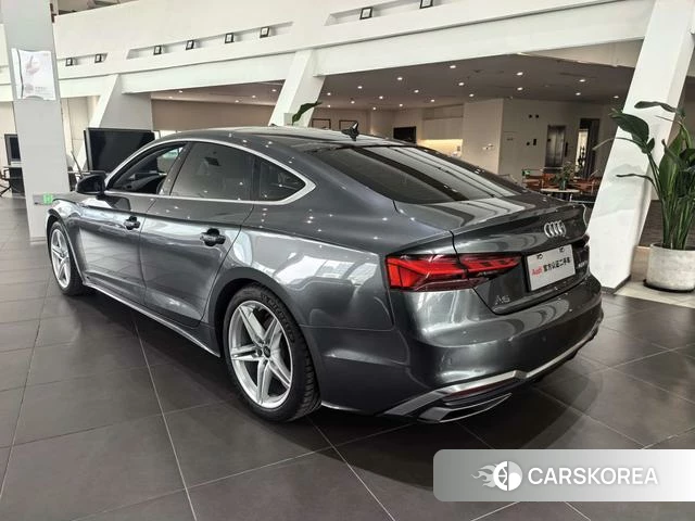 Audi A5 2023 Темно-серый из Китая, фото 2