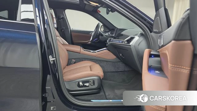 BMW X6 (G06) 2025 Черный из Кореи, фото 2