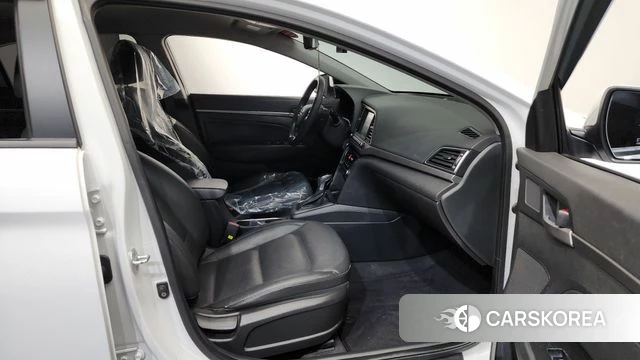 Hyundai Avante AD 2018 Белый из Кореи, фото 2