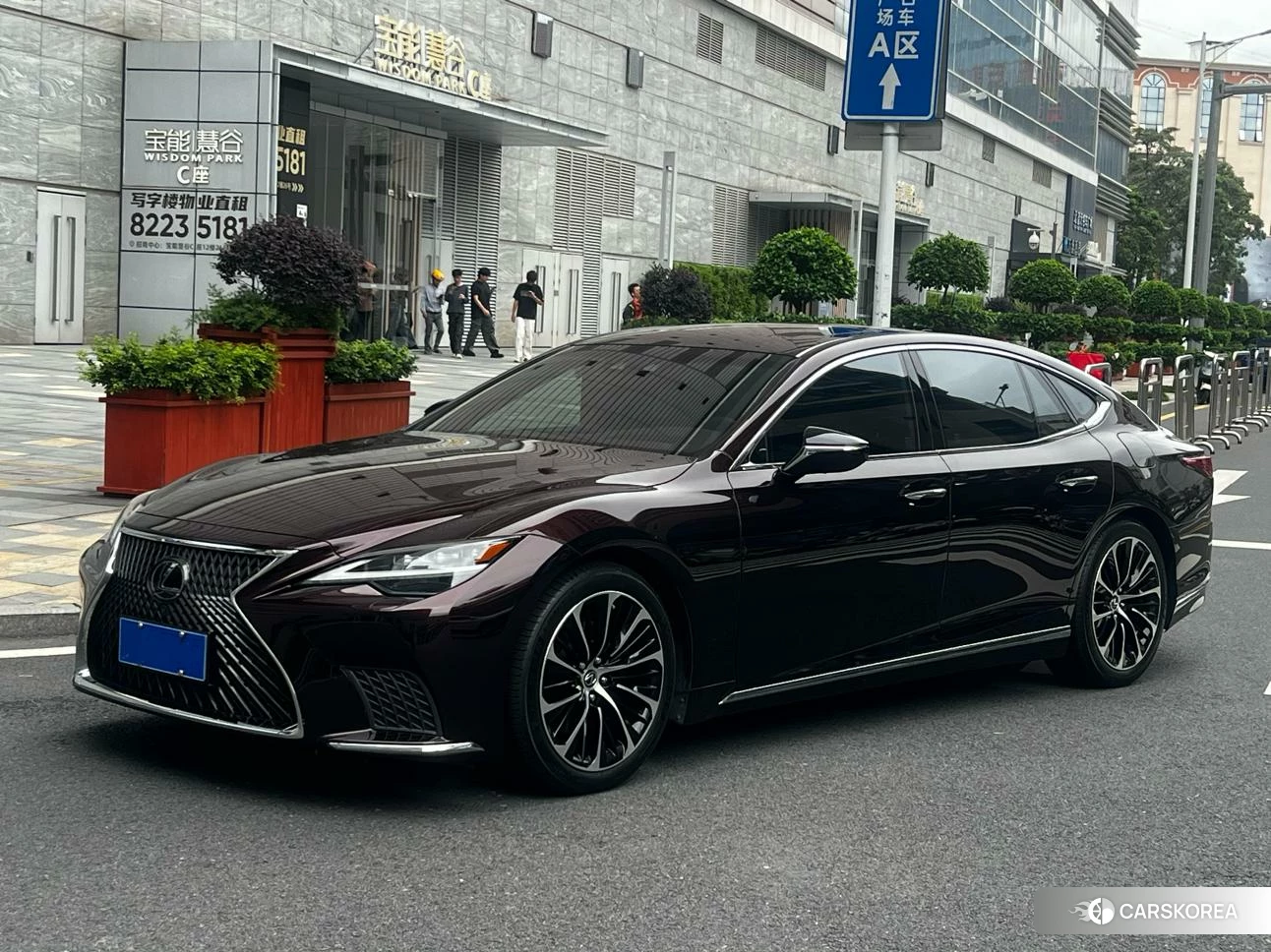 Lexus LS 2020 Красный из Китая, фото 2