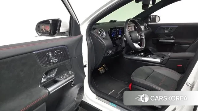 Mercedes-Benz EQA H243 2024 Белый из Кореи, фото 2