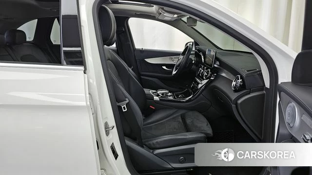 Mercedes-Benz GLC-Class X253 2018 Белый из Кореи, фото 2