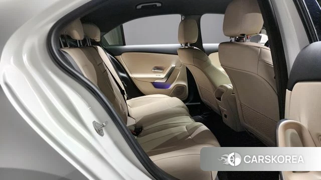 Mercedes-Benz A-Class W177 2022 Белый из Кореи, фото 2