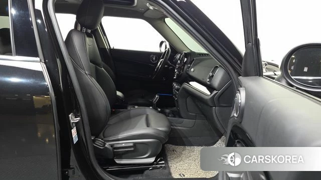 Mini Cooper Countryman 2021 Черный из Кореи, фото 2