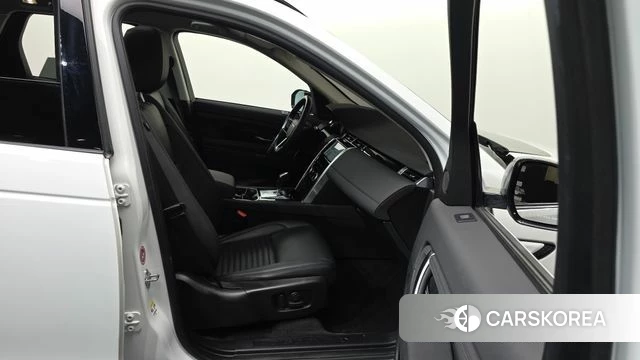 Land Rover Discovery Sports 2nd Generation 2023 Белый из Кореи, фото 2