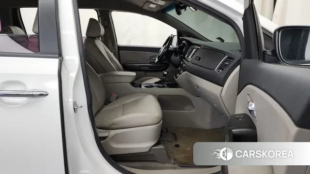 Kia The New Carnival 2018 Белый из Кореи, фото 2