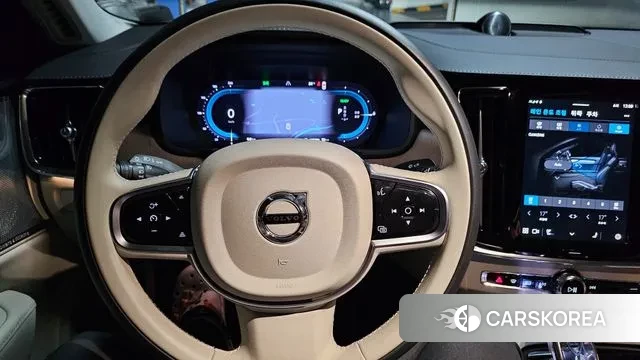 Volvo S90 2024 Белый из Кореи, фото 2