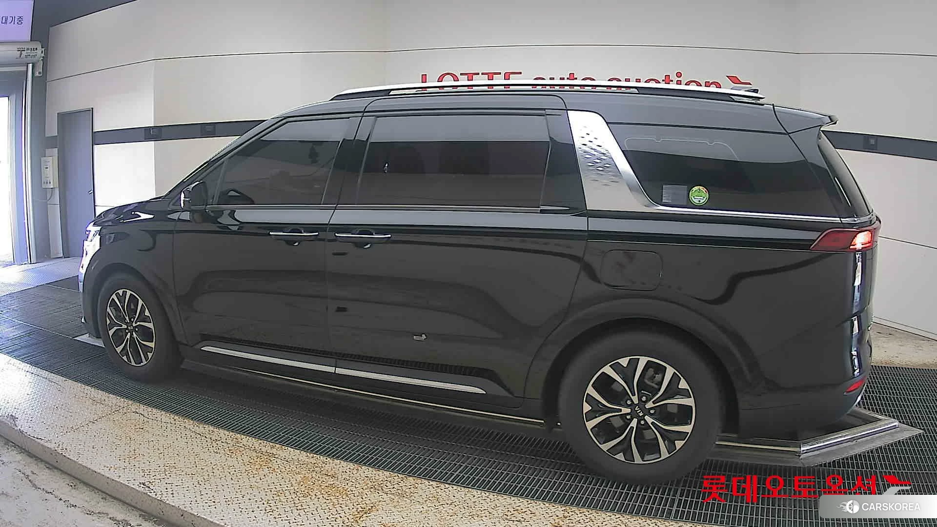 Kia Carnival 2021 Aurora Black Pearl из Кореи, фото 2