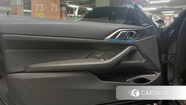 BMW 4 Series (G22) 2025 Черный из Кореи, фото 2