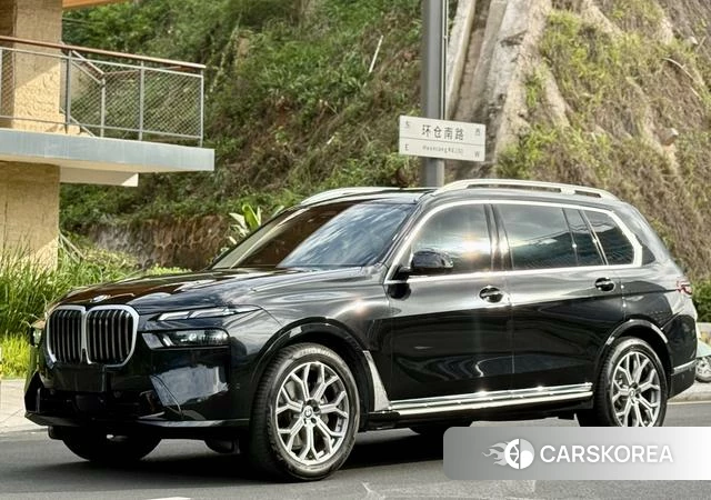BMW X7 2024 Черный из Китая, фото 2