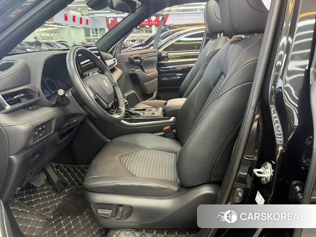 Toyota Crown Lufang 2023 Черный из Китая, фото 2