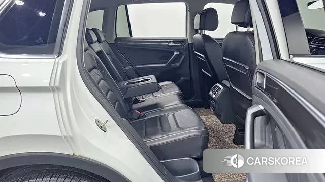 Volkswagen Tiguan second Generation 2020 Белый из Кореи, фото 2