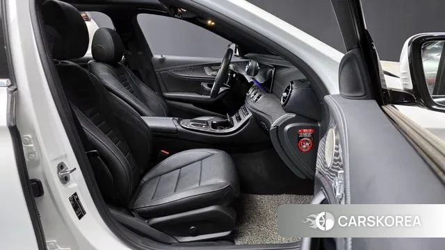 Mercedes-Benz E-Class W213 2022 Белый из Кореи, фото 2