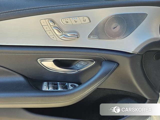 Mercedes-Benz CLS-Class C257 2018 Белый из Кореи, фото 2