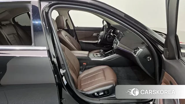 BMW 3 Series (G20) 2021 Черный из Кореи, фото 2