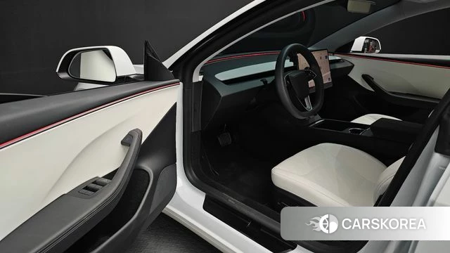 Tesla Model 3 2025 Белый из Кореи, фото 2