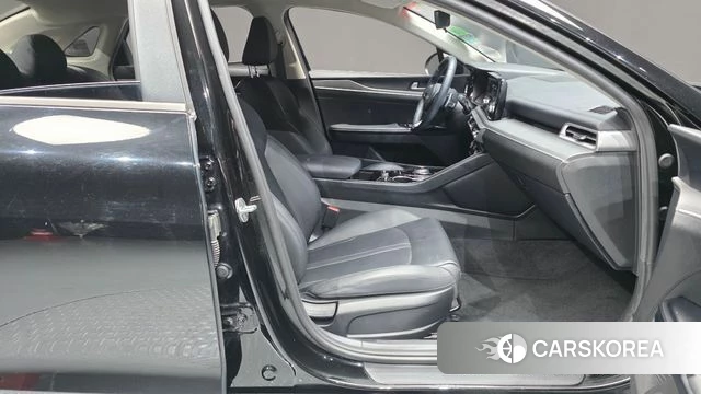 Kia K5 3rd generation 2021 Черный из Кореи, фото 2
