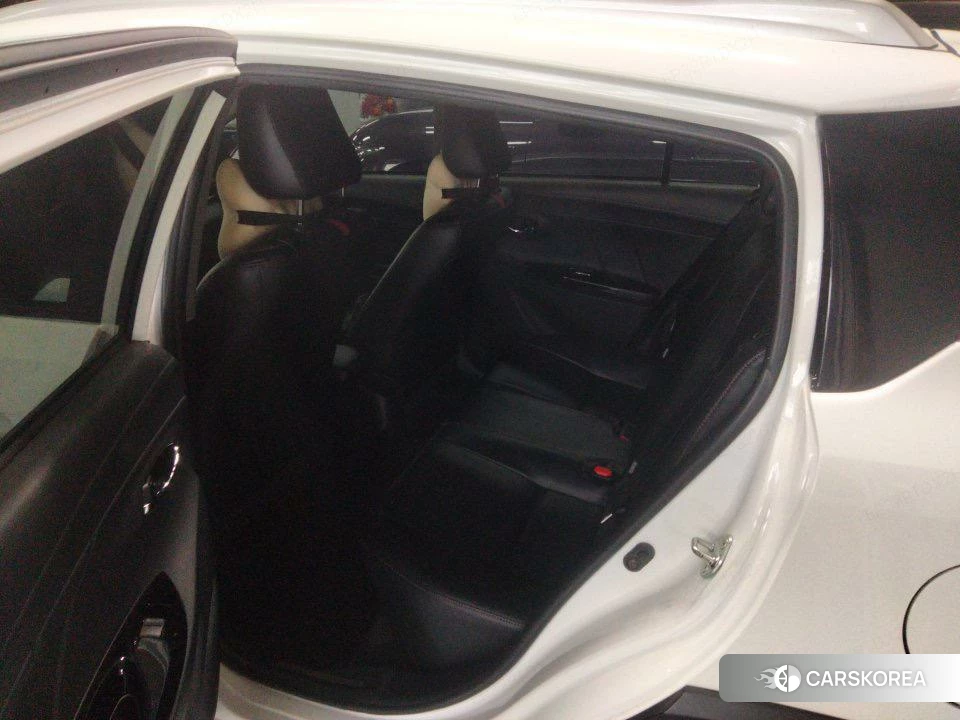 Toyota Yaris L 2021 Белый из Китая, фото 2
