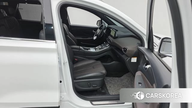 Hyundai The New Santa Fe 2023 Белый из Кореи, фото 2