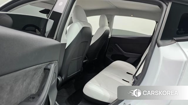 Tesla Model Y 2024 Белый из Кореи, фото 2