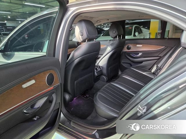 Mercedes-Benz E-Class W213 2018 Серый из Кореи, фото 2