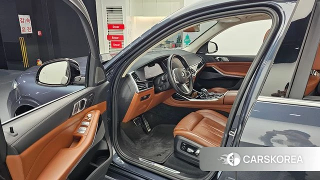 BMW X7 (G07) 2022 Серый из Кореи, фото 2