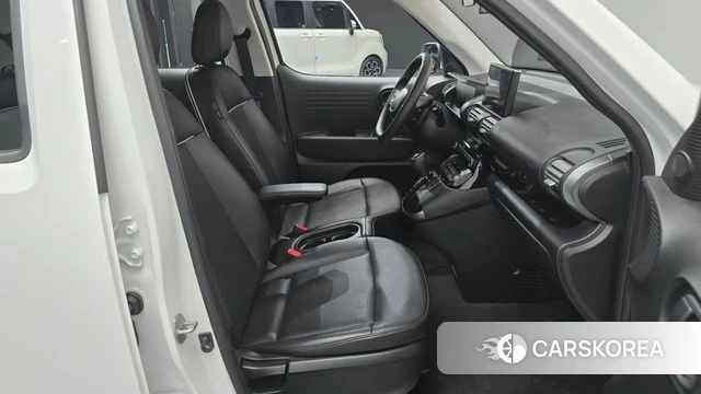 Hyundai Casper 2022 Белый из Кореи, фото 2