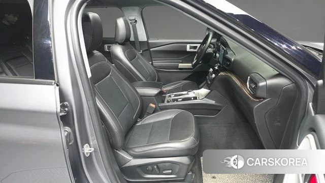 Ford Explorer 6th Generation 2022 Серый из Кореи, фото 2