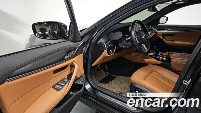 BMW 5 Series (G30) 2023 Серый из Кореи, фото 2