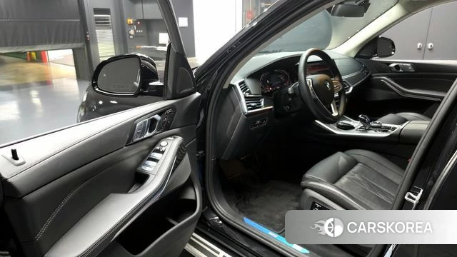 BMW X7 (G07) 2022 Черный из Кореи, фото 2