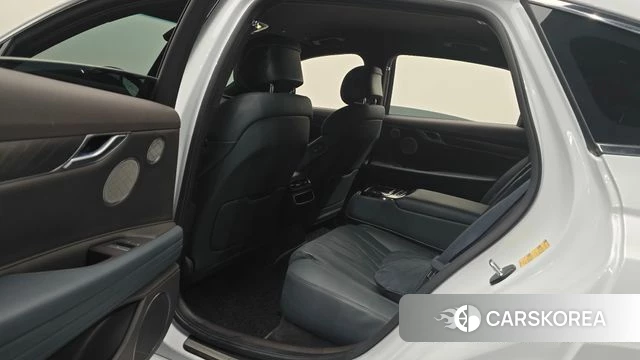 Genesis Electrified G80 (RG3) 2023 Белый из Кореи, фото 2