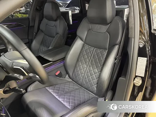 Audi S8 (D5) 2021 Черный из Кореи, фото 2