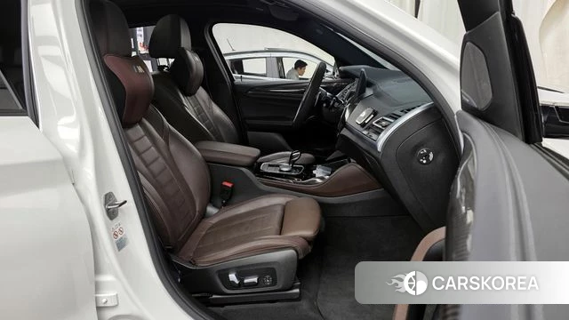 BMW X4 (G02) 2023 Белый из Кореи, фото 2