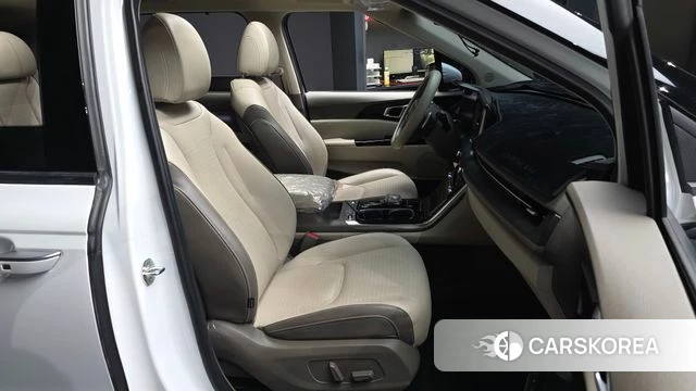 Kia Carnival 4th generation 2022 Белый из Кореи, фото 2