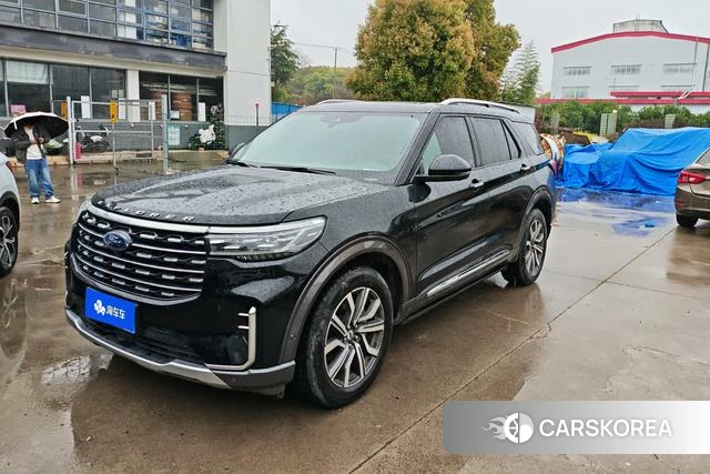 Ford Explorer 2024 Черный из Китая, фото 2
