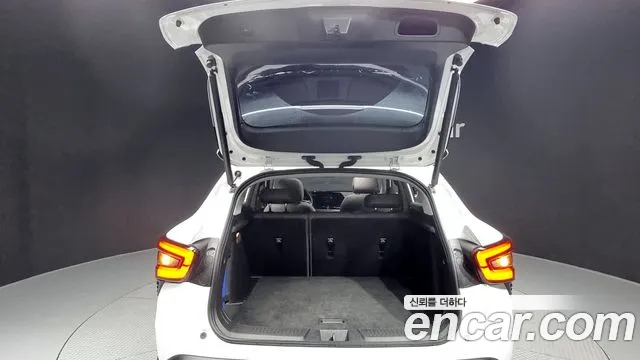 Chevrolet (GM Daewoo) Trax Crossover 2023 Белый из Кореи, фото 2