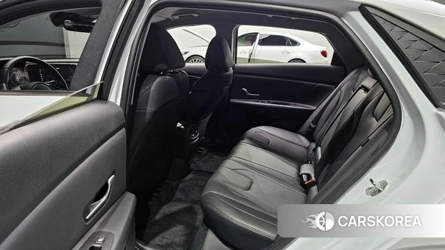 Hyundai The New Avante (CN7) 2023 Белый из Кореи, фото 2