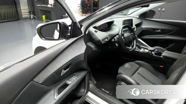 Peugeot 3008 second generation 2019 Белый из Кореи, фото 2