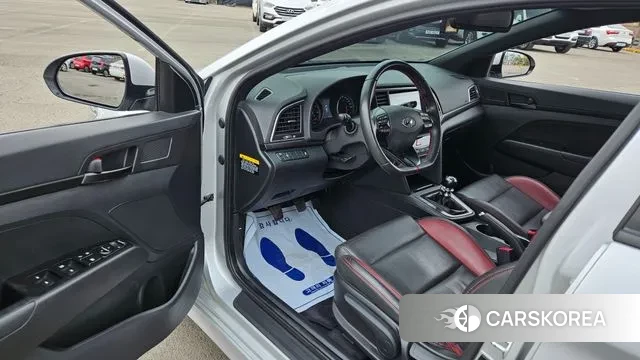 Hyundai Avante AD 2018 Серебристо-серый из Кореи, фото 2