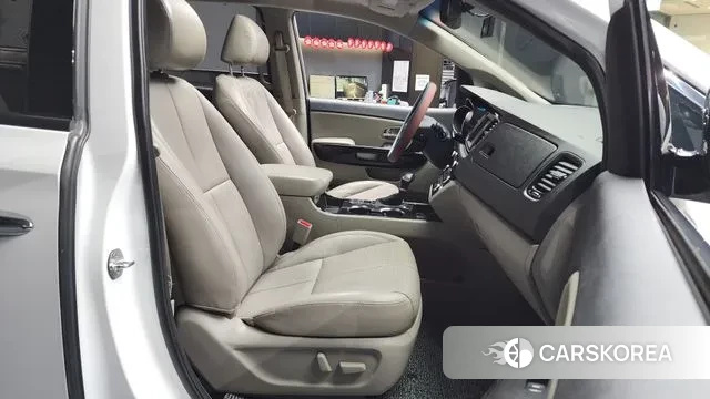 Kia The New Carnival 2018 Белый из Кореи, фото 2