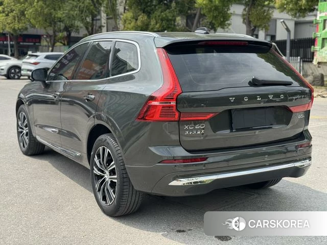 Volvo XC60 2022 Темно-серый из Китая, фото 2