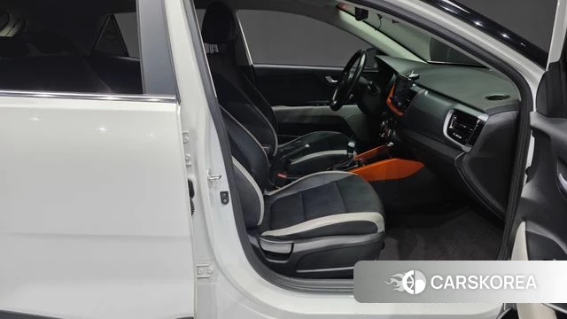 Kia Stonic 2020 Белый из Кореи, фото 2
