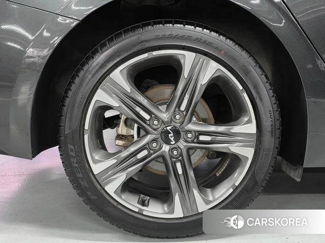Kia K5 3rd generation 2023 Серый из Кореи, фото 2