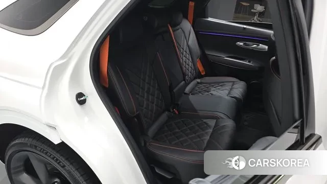 Genesis GV70 2024 Белый из Кореи, фото 2