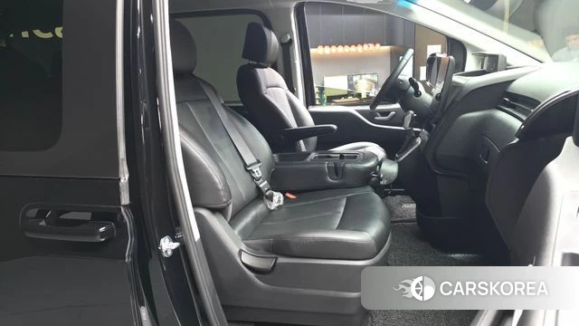 Hyundai Staria 2022 Черный из Кореи, фото 2